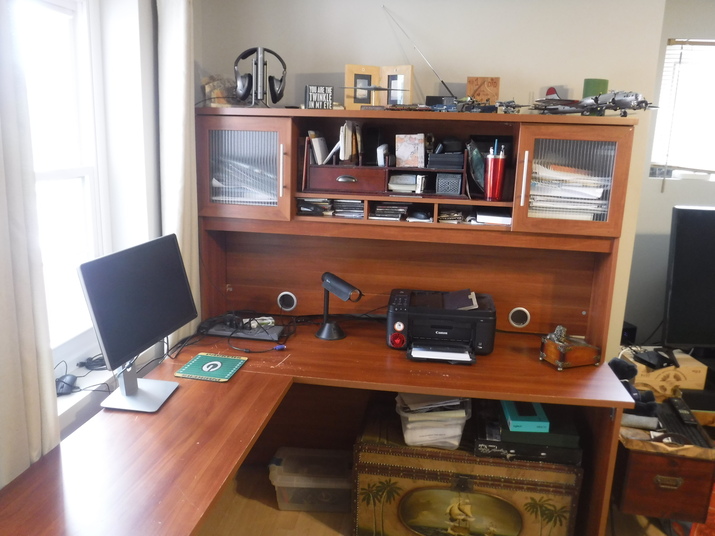 Emoo Online Classifieds Office Huge Office Desk With Hutch