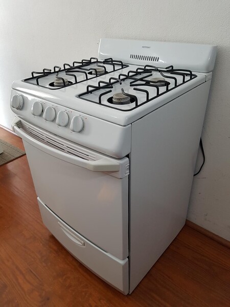 eMoo Online | Classifieds | For Sale | 24" APARTMENT SIZE GAS STOVE