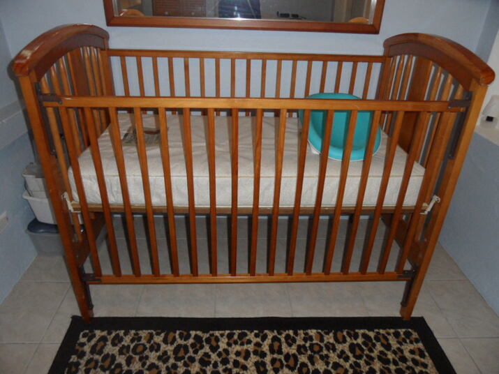 Emoo Online Classifieds For Sale Wooden Baby Crib With